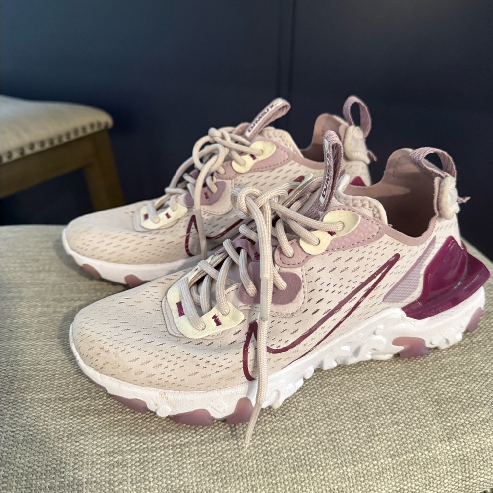 Nike women’s react vision sneaker